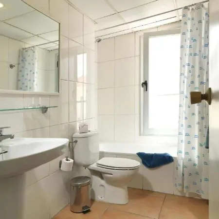 別荘 Spacious In Playa De Americas With Pool *