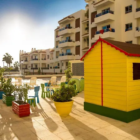 Spacious In Playa De Americas With Pool プラヤ・デ・ラス・アメリカス