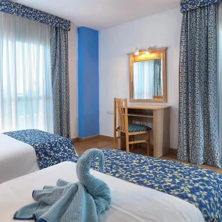 Spacious In Playa De Americas With Pool 別荘 プラヤ・デ・ラス・アメリカス